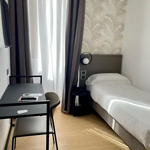 Hotel Patria, Rzym